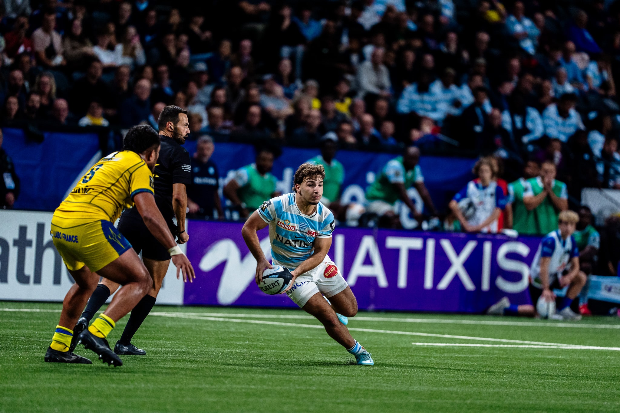 Léo Carbonneau lors du match face à l'ASM Clermont à Paris a Défense Arena