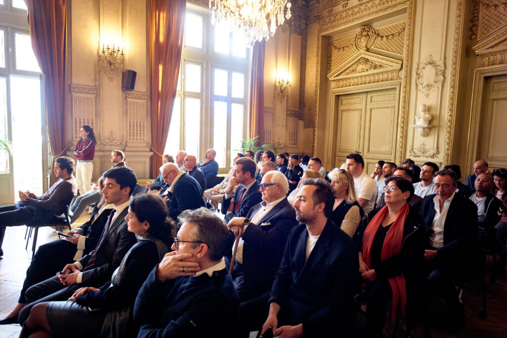 2026-10-15-Signature du retour de Racing 92 à Colombes Yves-du-Manoir