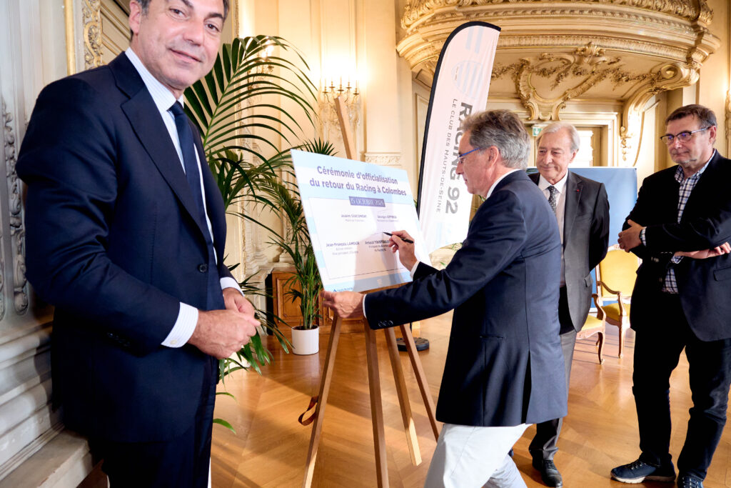 2026-10-15-Signature du retour de Racing 92 à Colombes Yves-du-Manoir