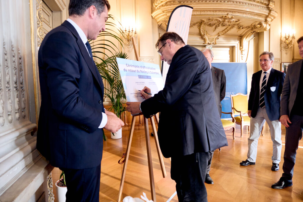 2026-10-15-Signature du retour de Racing 92 à Colombes Yves-du-Manoir